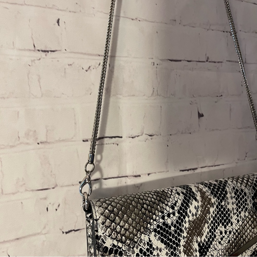 3/$15 MOTF Premium Snakeskin Over the Shoulder Clutch - Picture 4 of 8